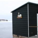 Det flydende badehus Svanen, sort trætjære